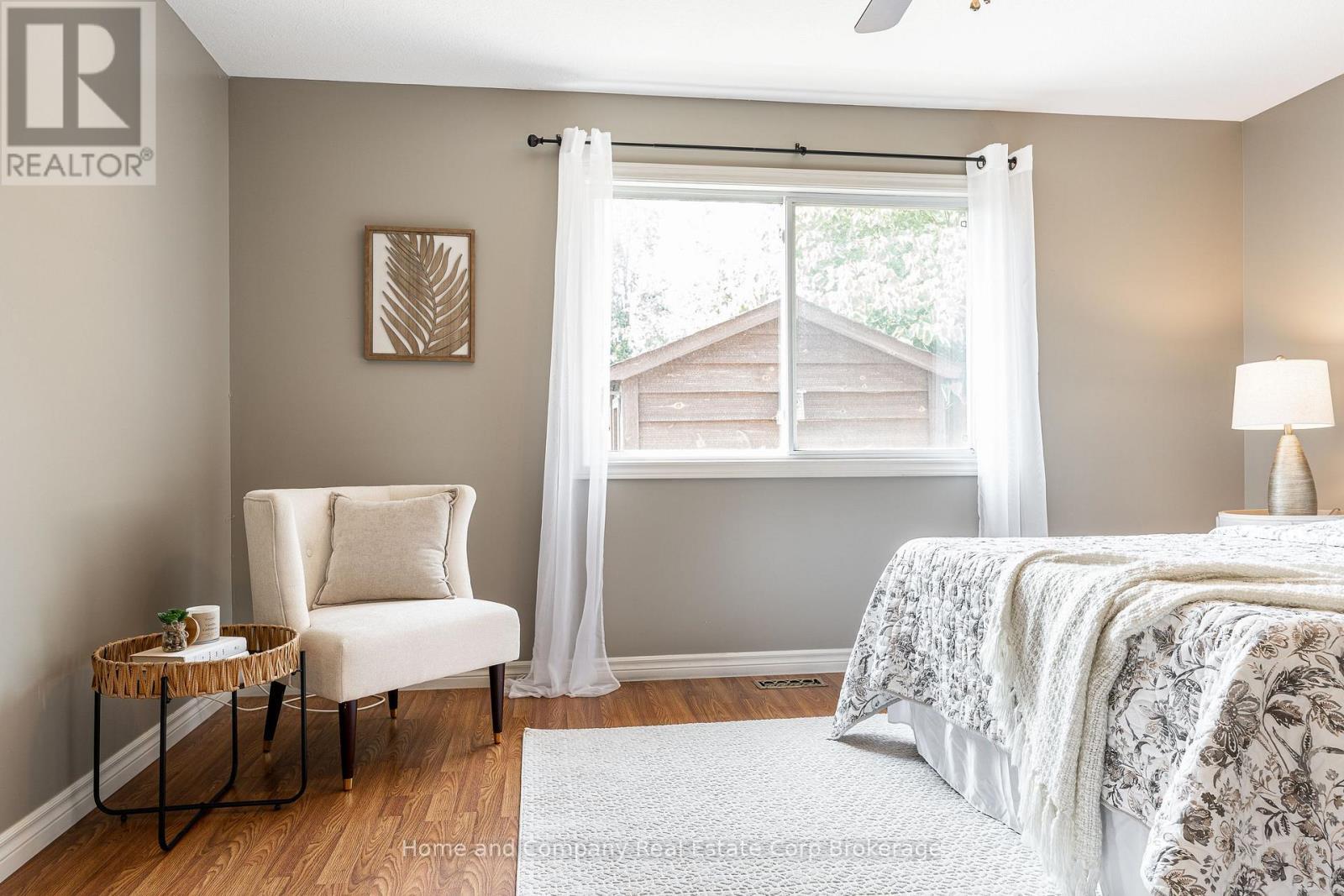 354 Dufferin Street, Stratford, ON - Indoor Photo Showing Bedroom