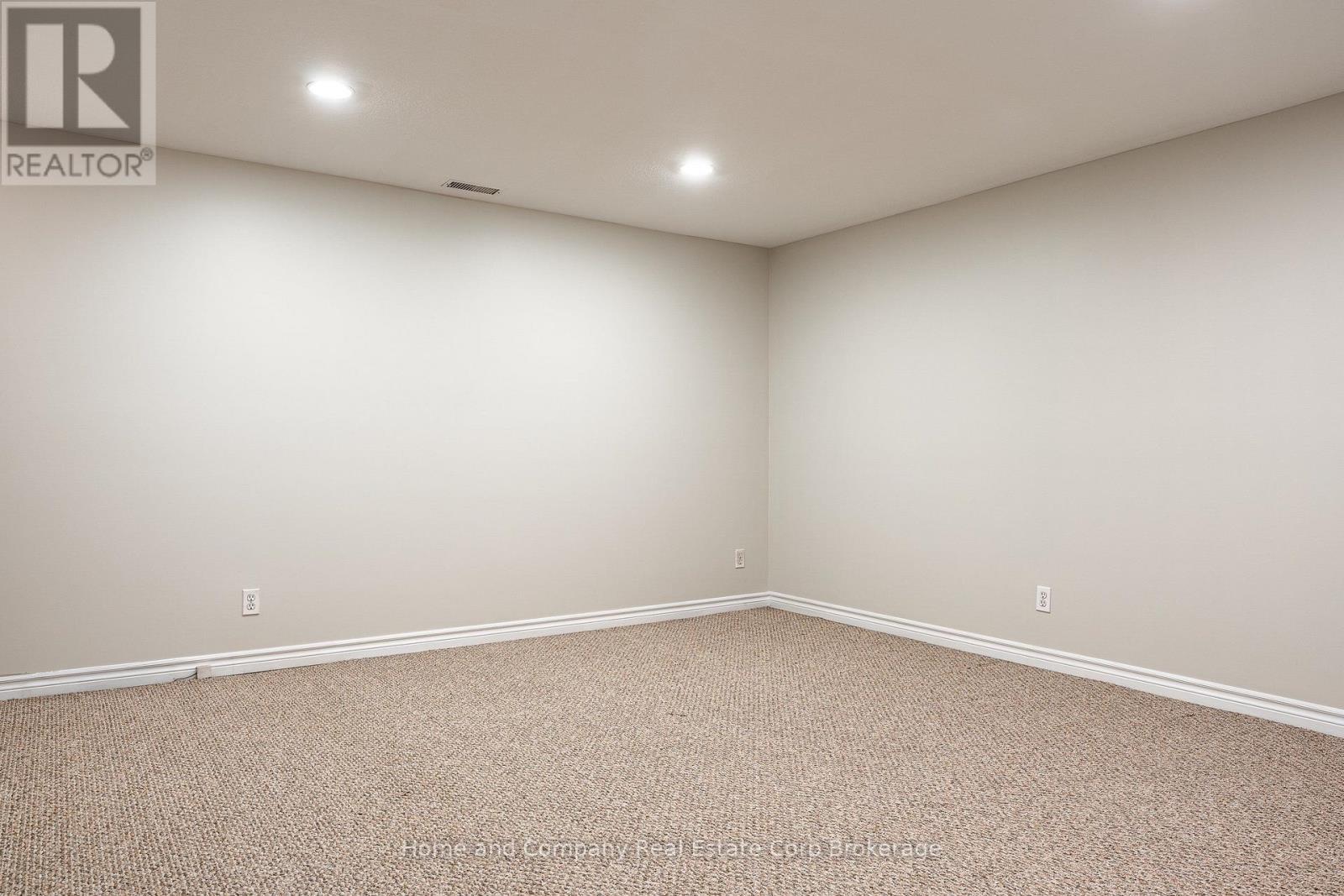 354 Dufferin Street, Stratford, ON - Indoor Photo Showing Other Room