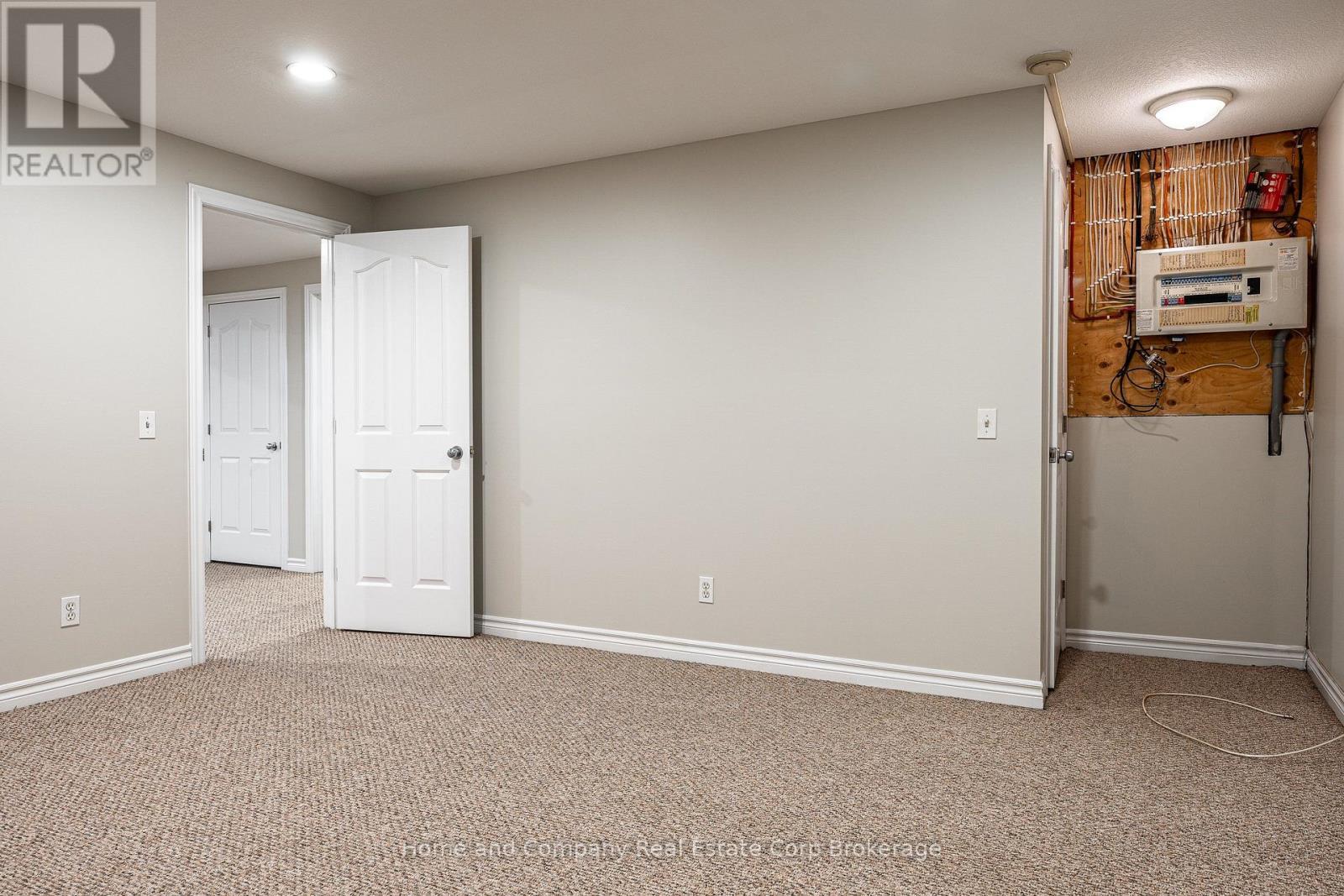 354 Dufferin Street, Stratford, ON - Indoor Photo Showing Other Room