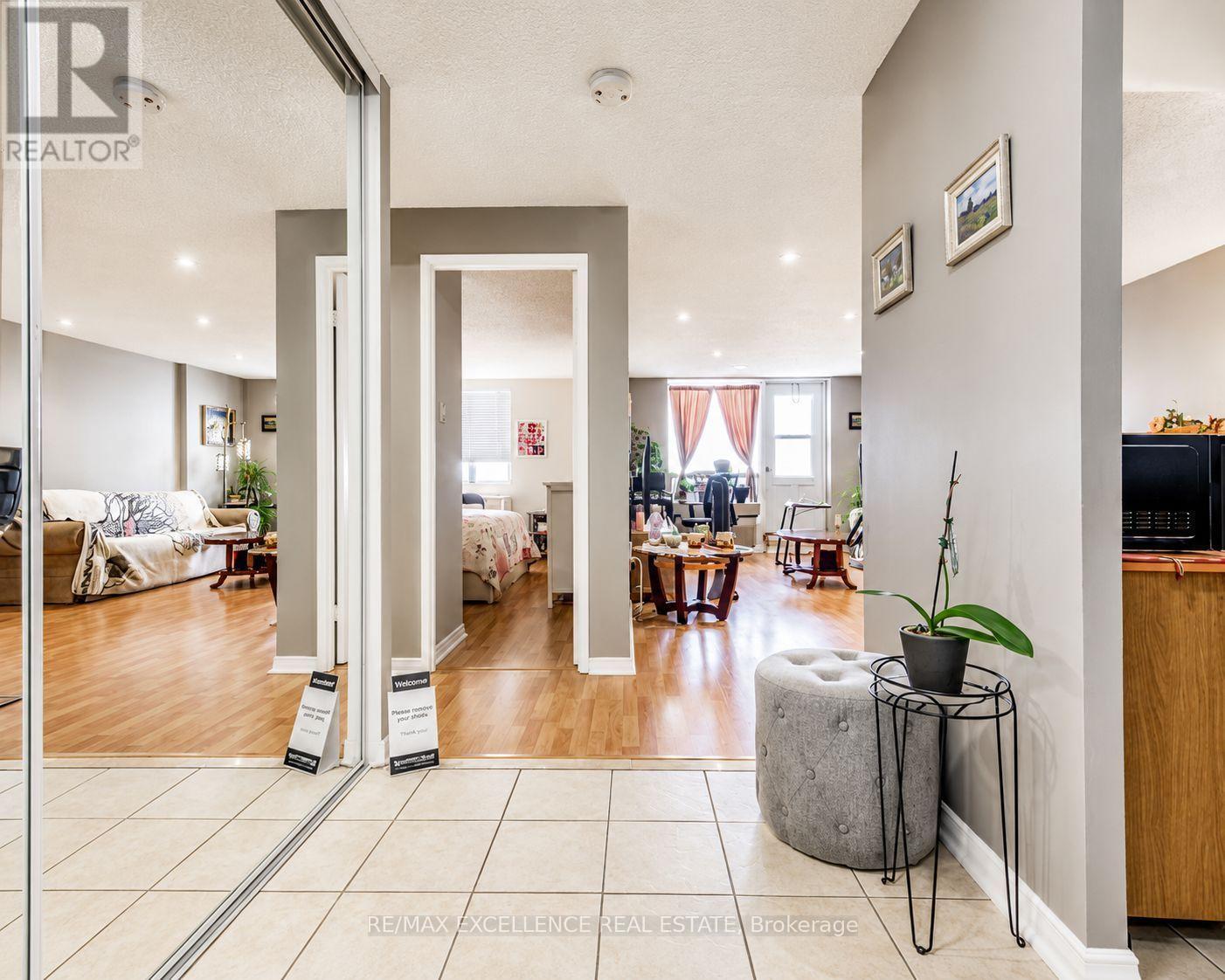 912 - 6720 Glen Erin Drive, Mississauga, ON - Indoor