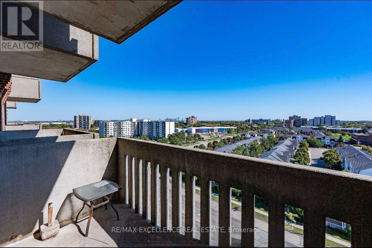 912 - 6720 Glen Erin Drive, Mississauga, ON - Outdoor With Exterior