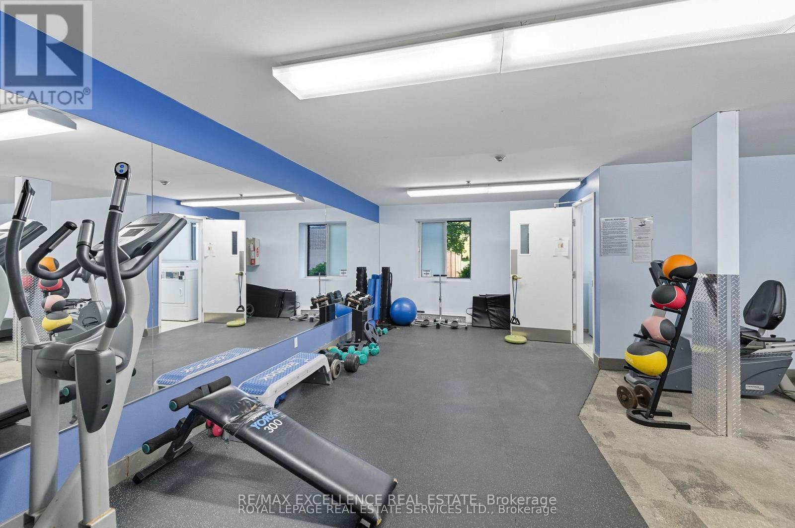 912 - 6720 Glen Erin Drive, Mississauga, ON - Indoor Photo Showing Gym Room