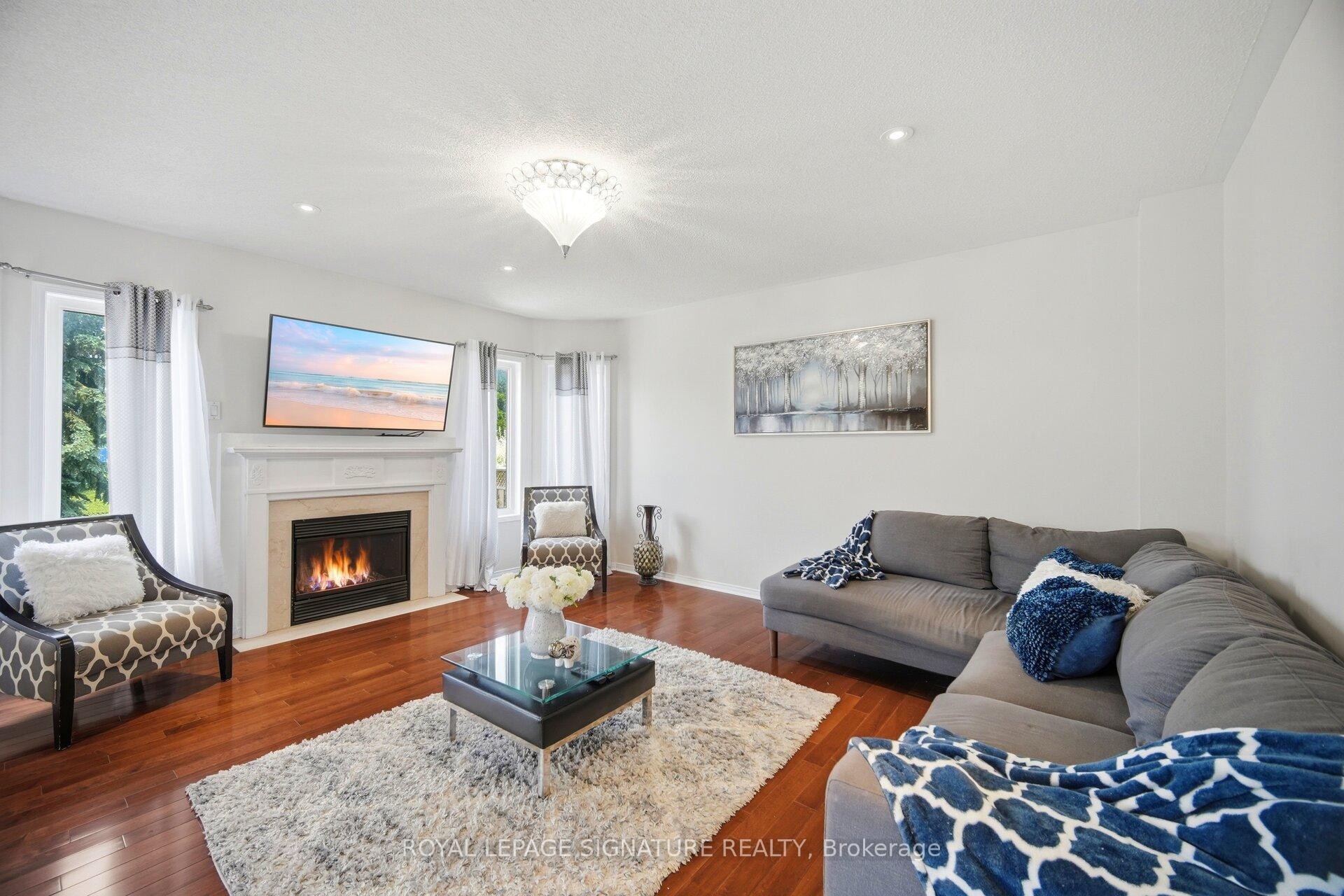 34 Nina Place N, Brampton, ON - Indoor Photo Showing Living Room With Fireplace