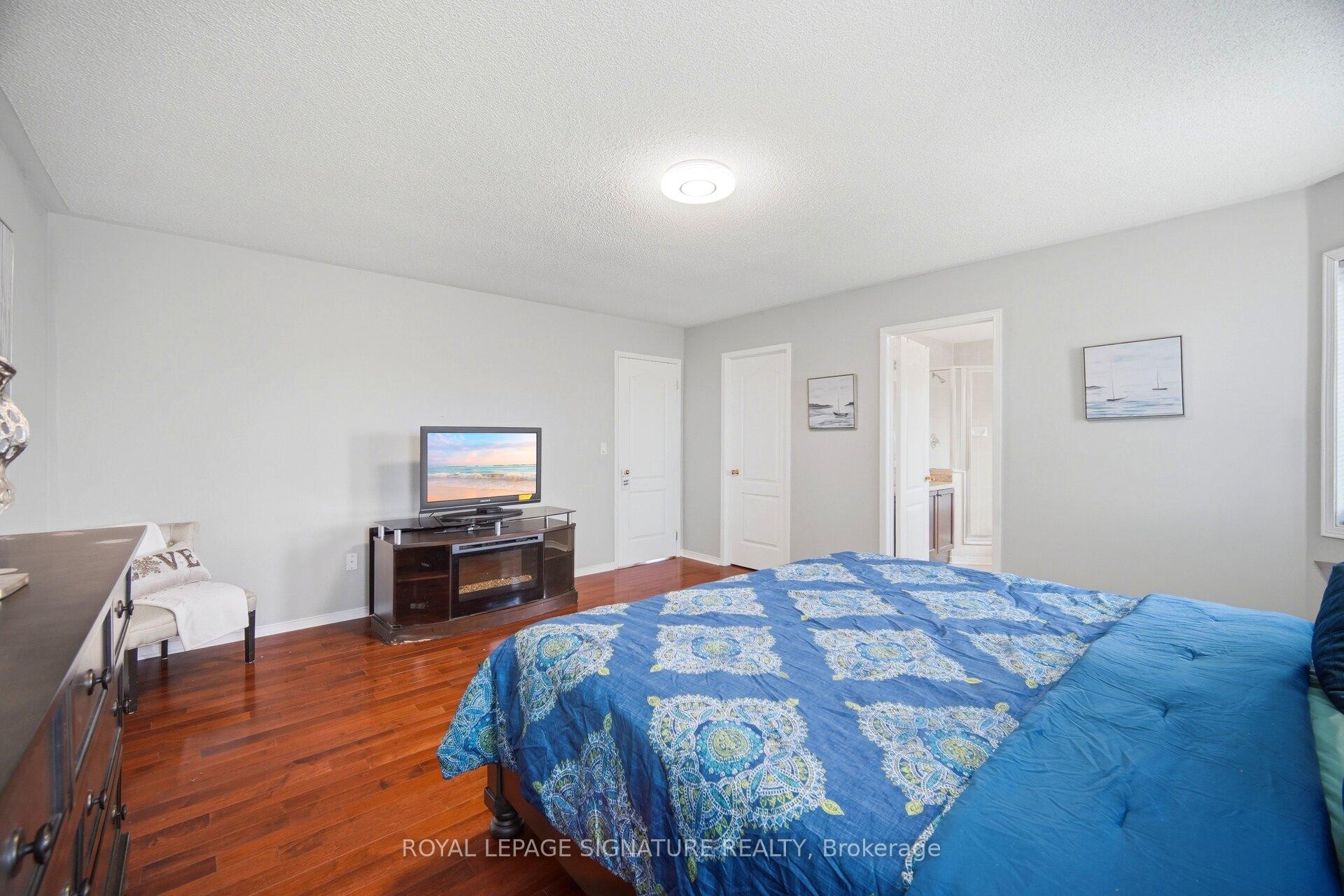 34 Nina Place N, Brampton, ON - Indoor Photo Showing Bedroom