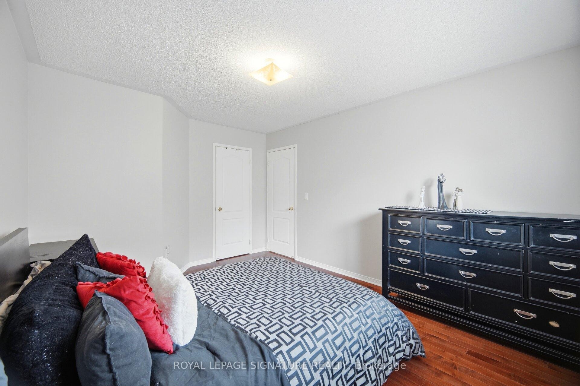 34 Nina Place N, Brampton, ON - Indoor Photo Showing Bedroom
