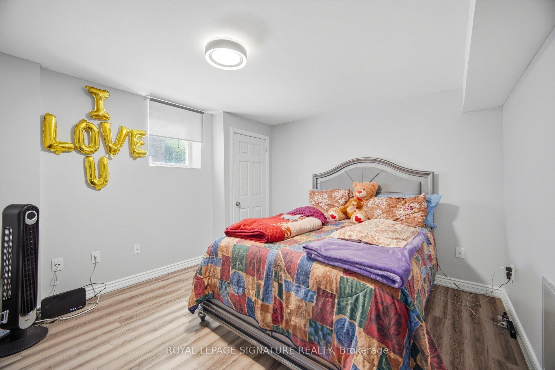 34 Nina Place N, Brampton, ON - Indoor Photo Showing Bedroom