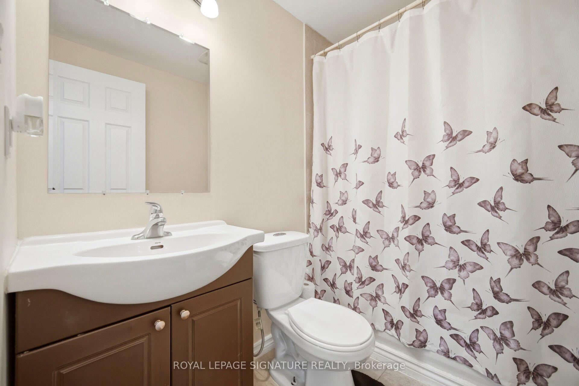 34 Nina Place N, Brampton, ON - Indoor Photo Showing Bathroom