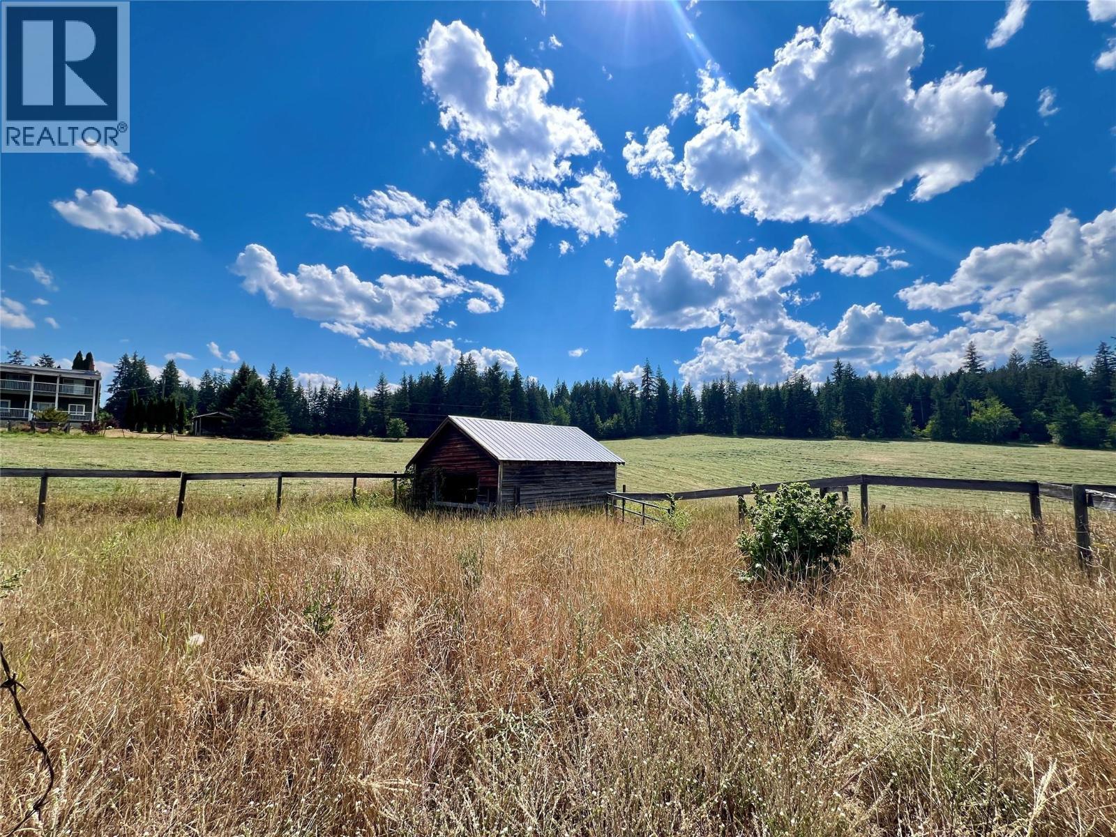 6350 Lakeshore Drive Ne, Salmon Arm, BC - Outdoor With View