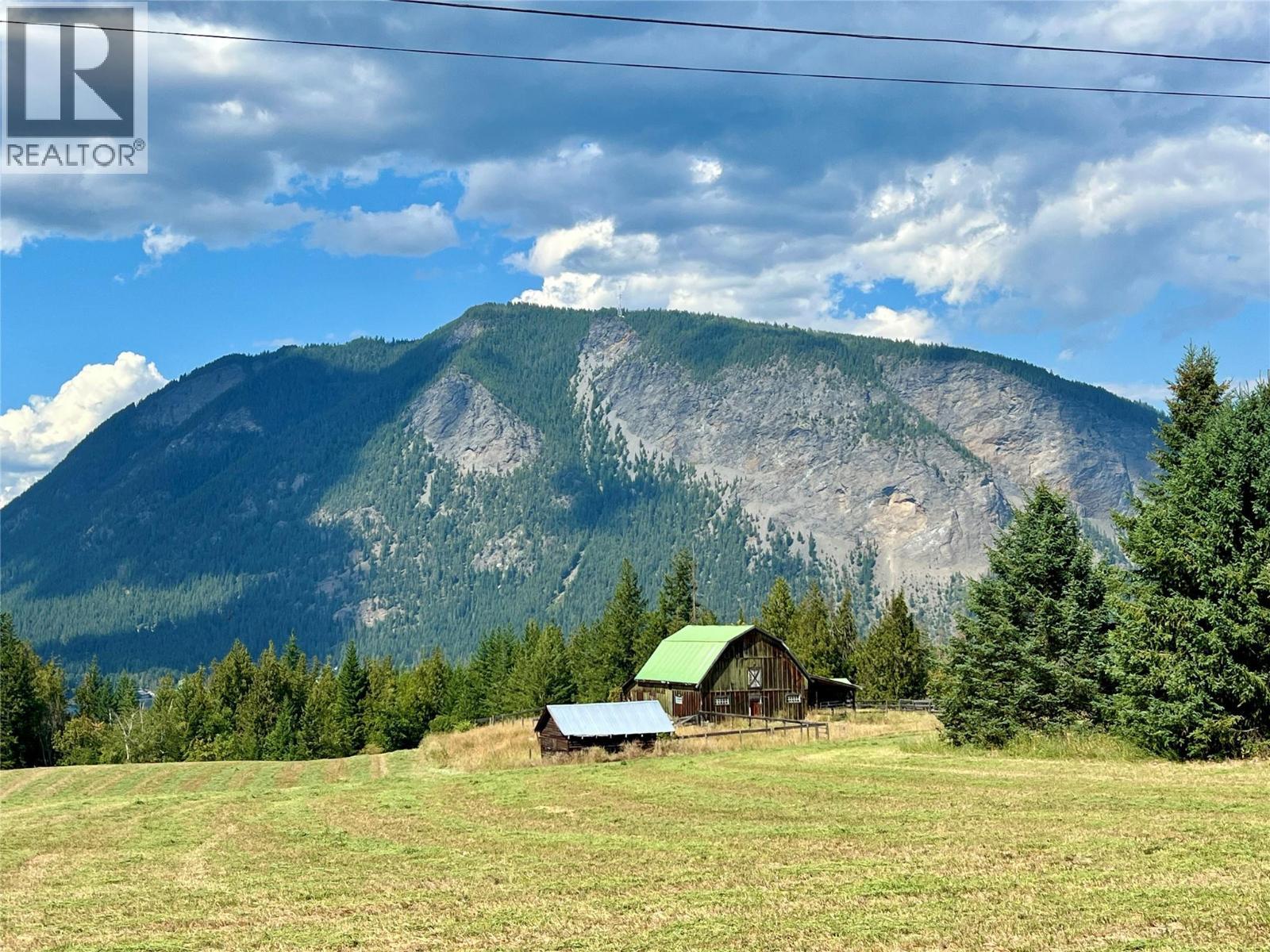 6350 Lakeshore Drive Ne, Salmon Arm, BC - Outdoor With View