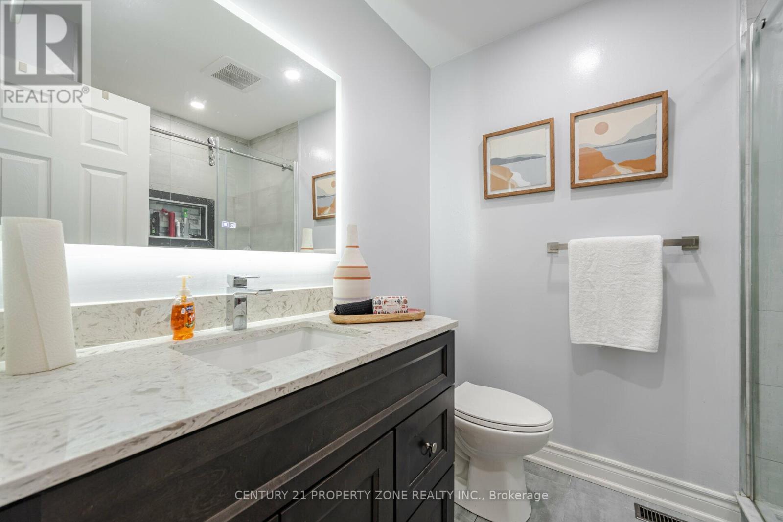 Bathroom - 86 Rory Road, Toronto, ON - Indoor Photo Showing Bathroom