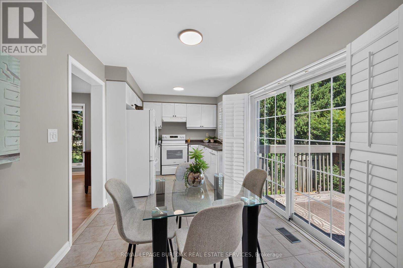 5660 Rosaline Road, Burlington, ON - Indoor Photo Showing Dining Room