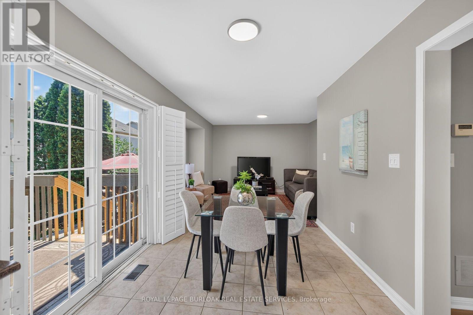 5660 Rosaline Road, Burlington, ON - Indoor Photo Showing Dining Room