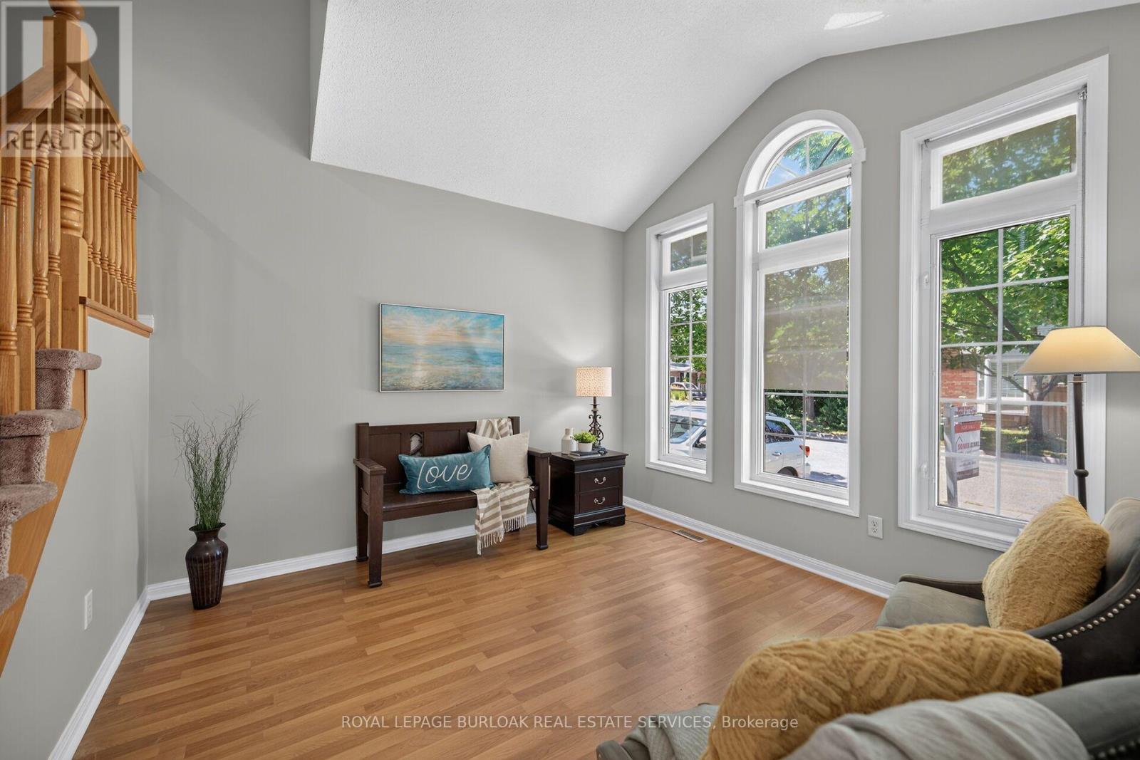 5660 Rosaline Road, Burlington, ON - Indoor