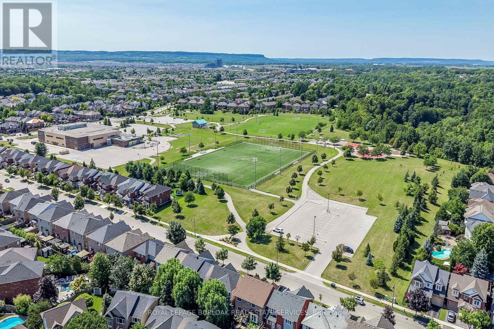 5660 Rosaline Road, Burlington, ON - Outdoor With View