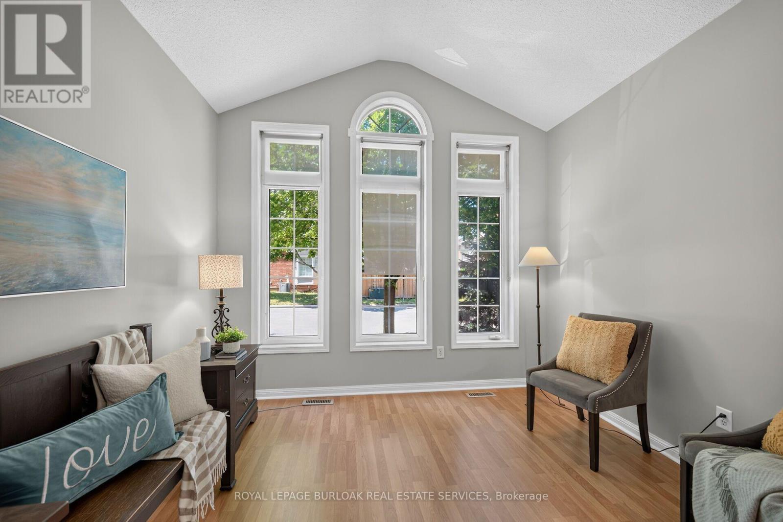 5660 Rosaline Road, Burlington, ON - Indoor