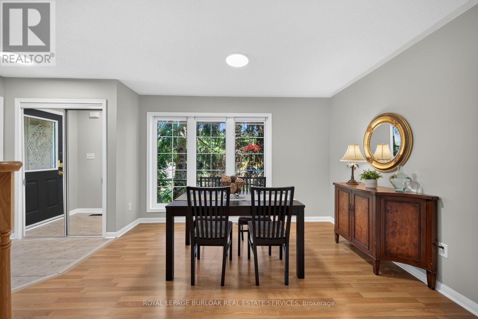 5660 Rosaline Road, Burlington, ON - Indoor Photo Showing Dining Room