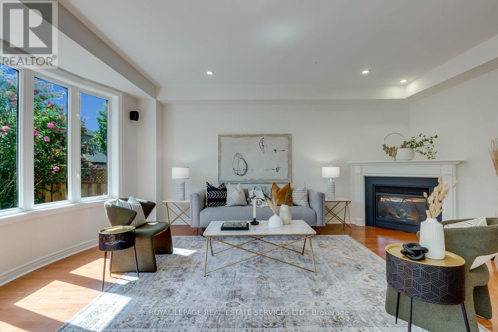 2116 Blackforest Crescent, Oakville, ON - Indoor Photo Showing Living Room With Fireplace