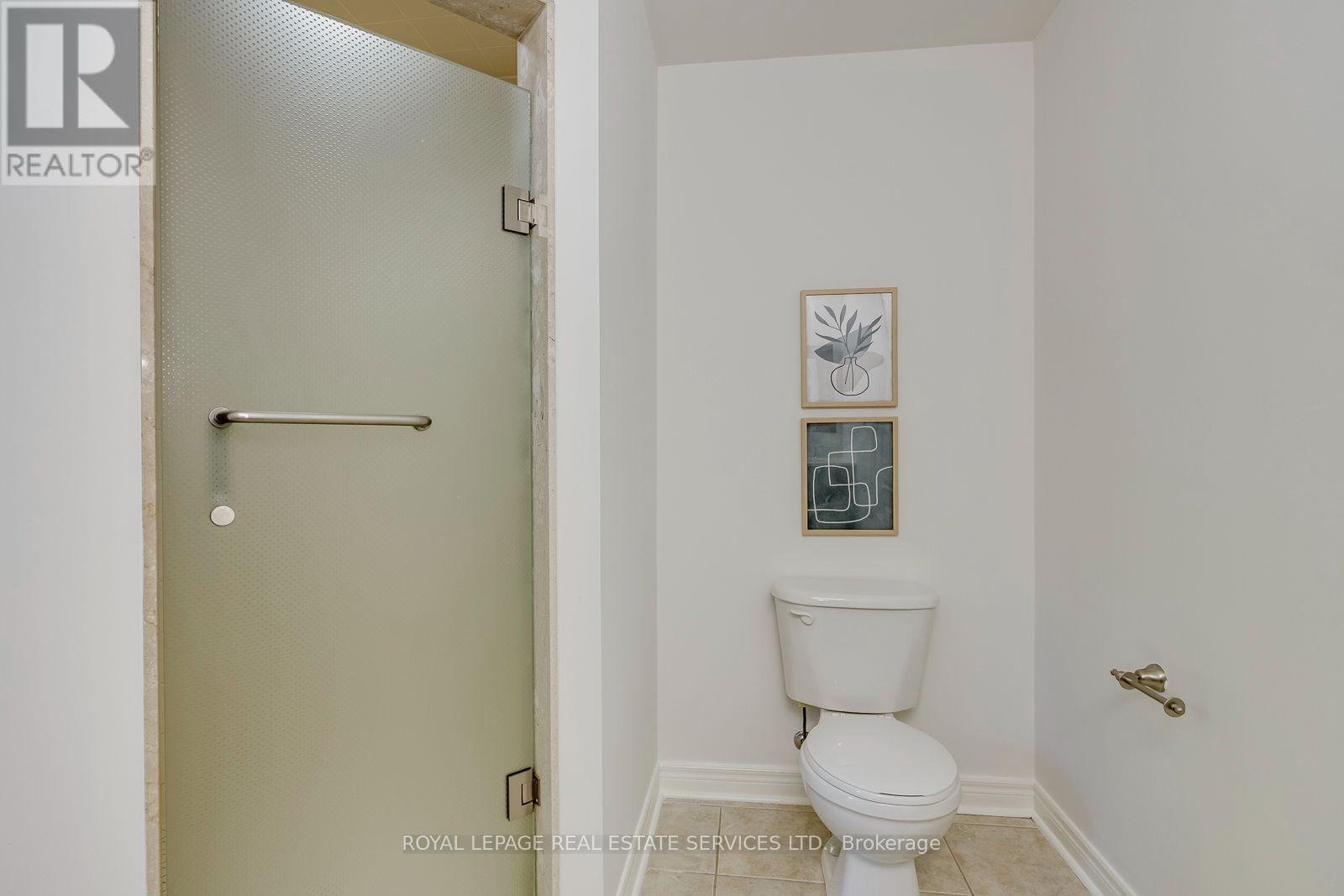 2116 Blackforest Crescent, Oakville, ON - Indoor Photo Showing Bathroom