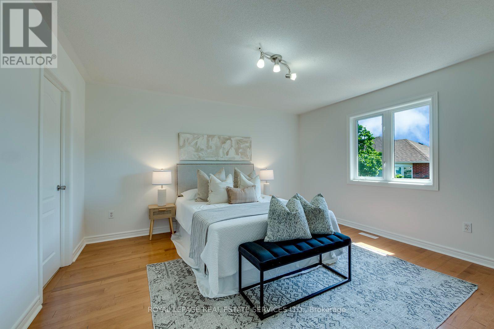 2116 Blackforest Crescent, Oakville, ON - Indoor Photo Showing Bedroom
