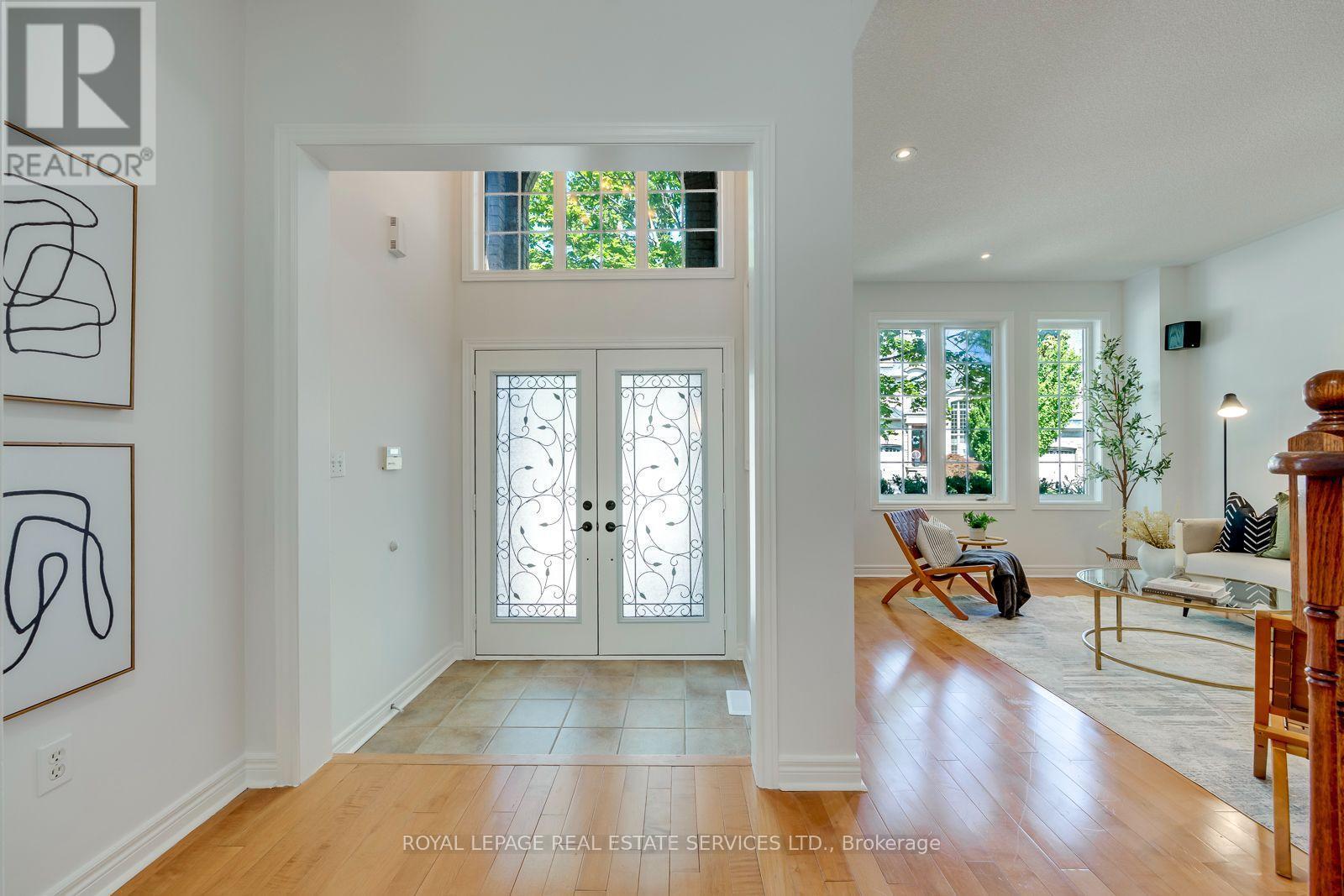 2116 Blackforest Crescent, Oakville, ON - Indoor Photo Showing Other Room With Fireplace