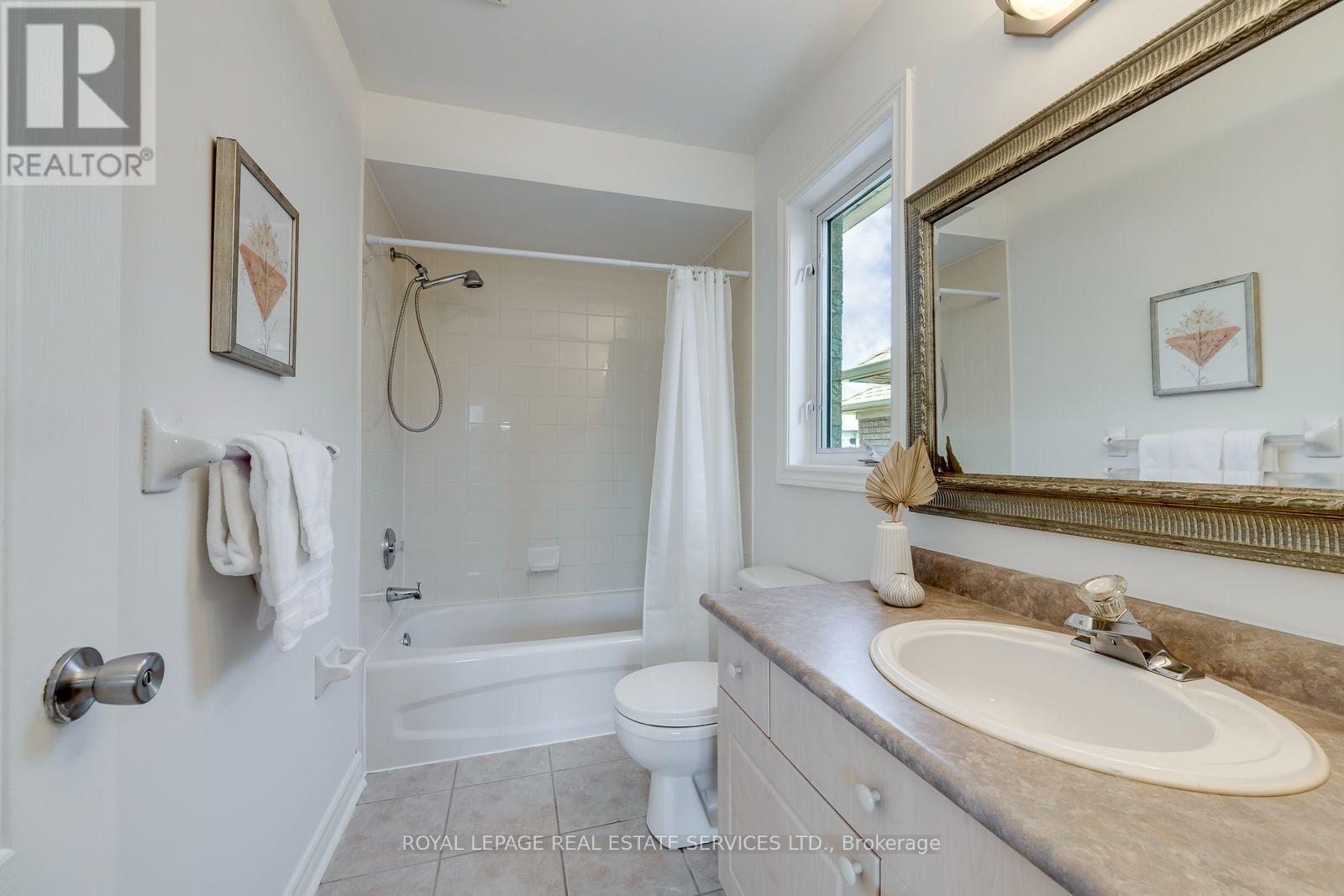 2116 Blackforest Crescent, Oakville, ON - Indoor Photo Showing Bathroom
