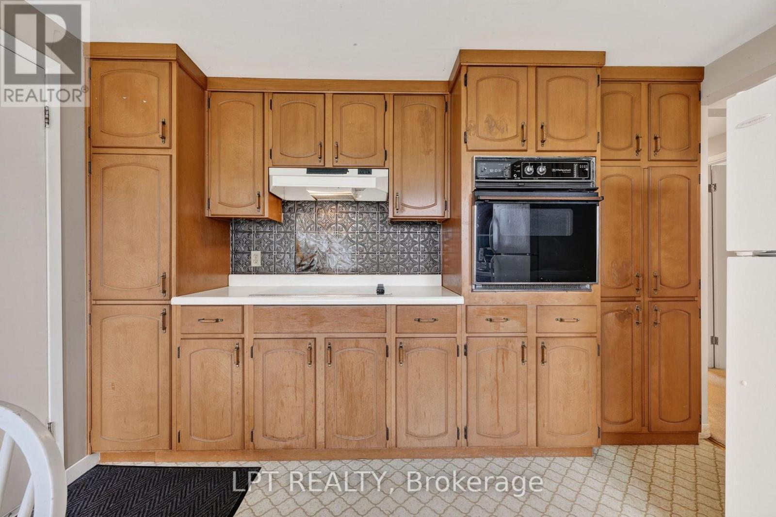 3rd house kitchen - 416476 10Th Line S, Blue Mountains, ON