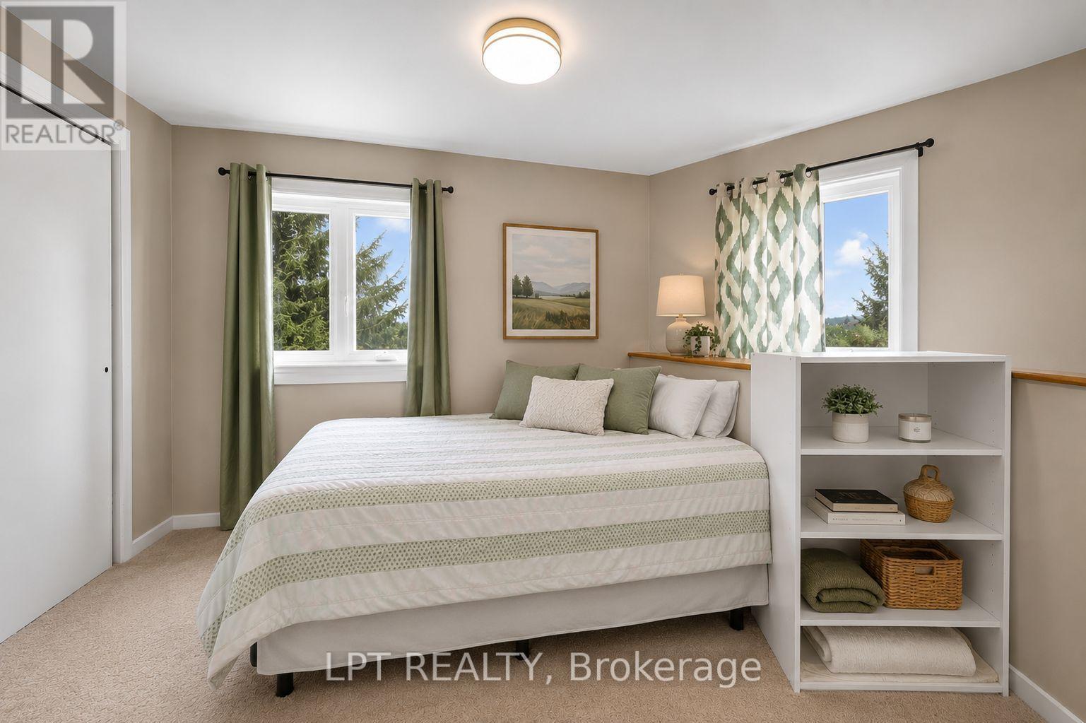 3rd House bedroom - 416476 10Th Line S, Blue Mountains, ON