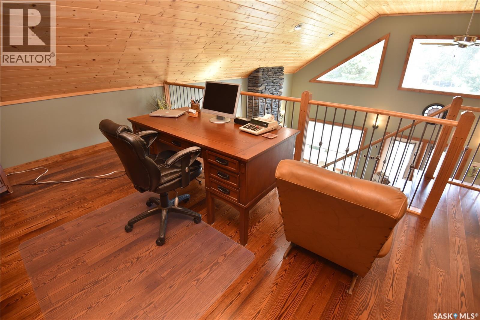 308 Park Drive, Tobin Lake, SK - Indoor Photo Showing Office