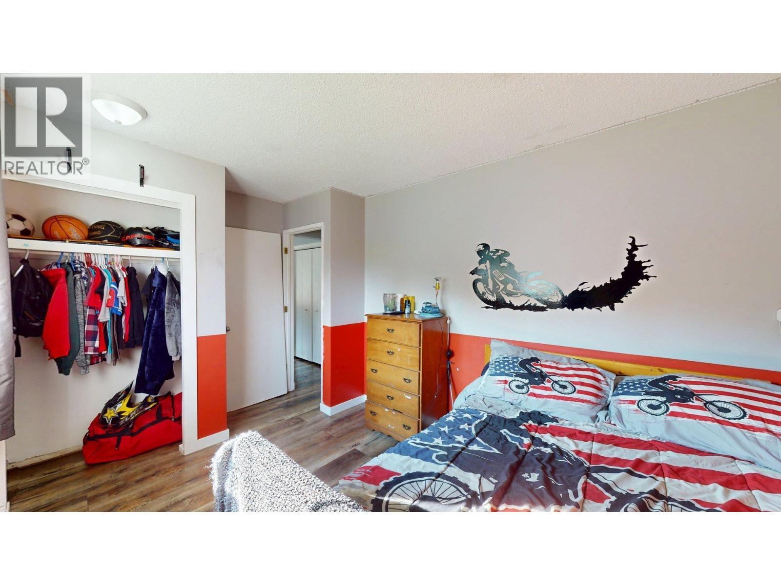 2405 Arbutus Street, Elkford, BC - Indoor Photo Showing Bedroom
