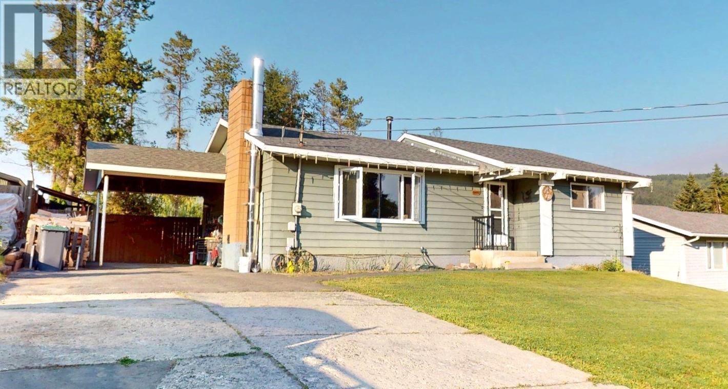 2405 Arbutus Street, Elkford, BC - Outdoor