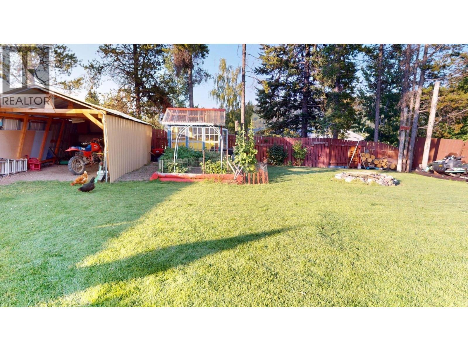 2405 Arbutus Street, Elkford, BC - Outdoor