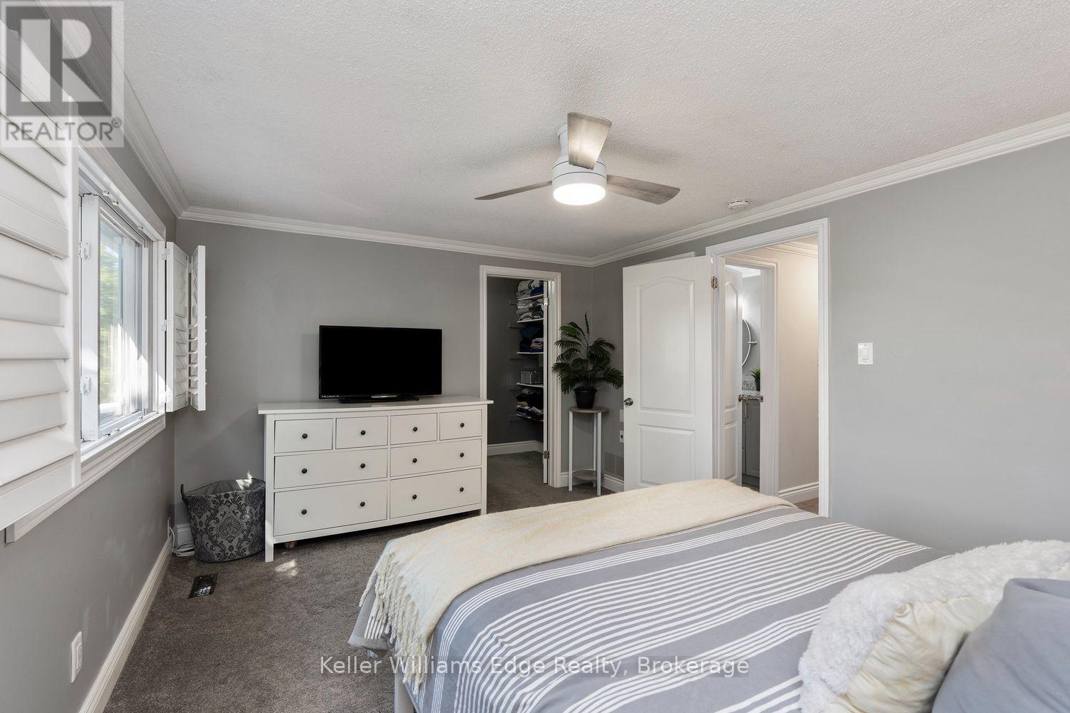 3389 Palmer Drive, Burlington (Palmer), ON - Indoor Photo Showing Bedroom