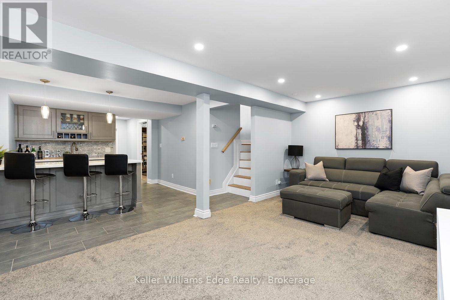 3389 Palmer Drive, Burlington (Palmer), ON - Indoor