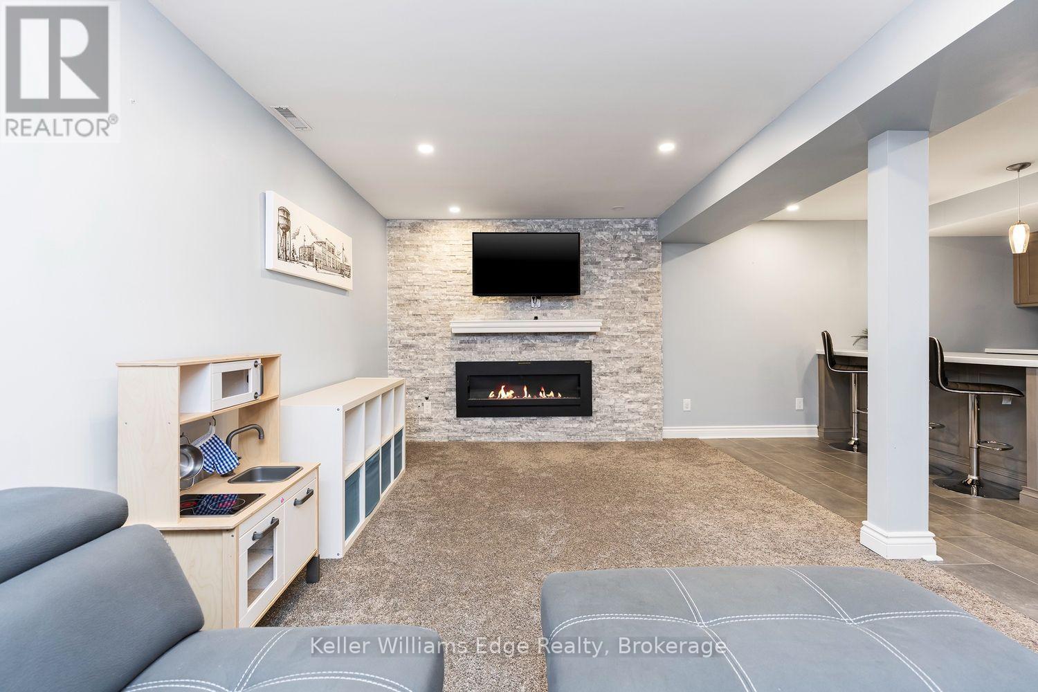 3389 Palmer Drive, Burlington (Palmer), ON - Indoor Photo Showing Other Room With Fireplace