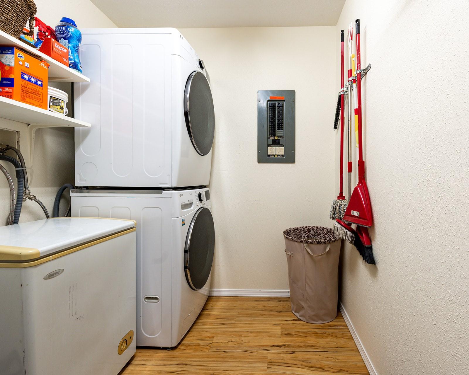 101-62 Dauphin Avenue, Penticton, BC - Indoor Photo Showing Laundry Room