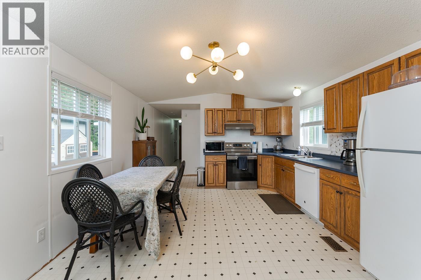 35 5164 Hart Highway, Prince George, BC - Indoor Photo Showing Other Room
