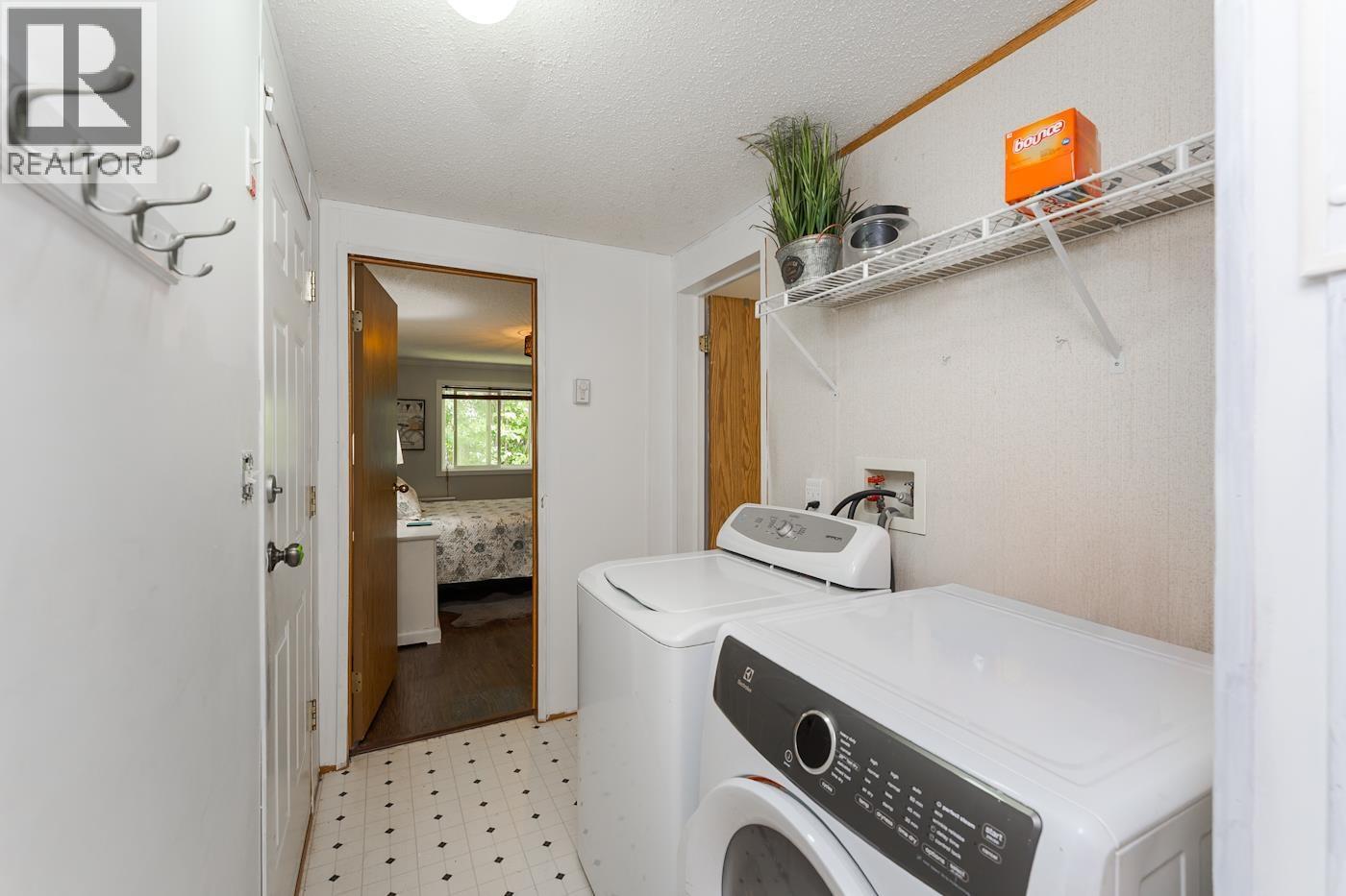 35 5164 Hart Highway, Prince George, BC - Indoor Photo Showing Laundry Room