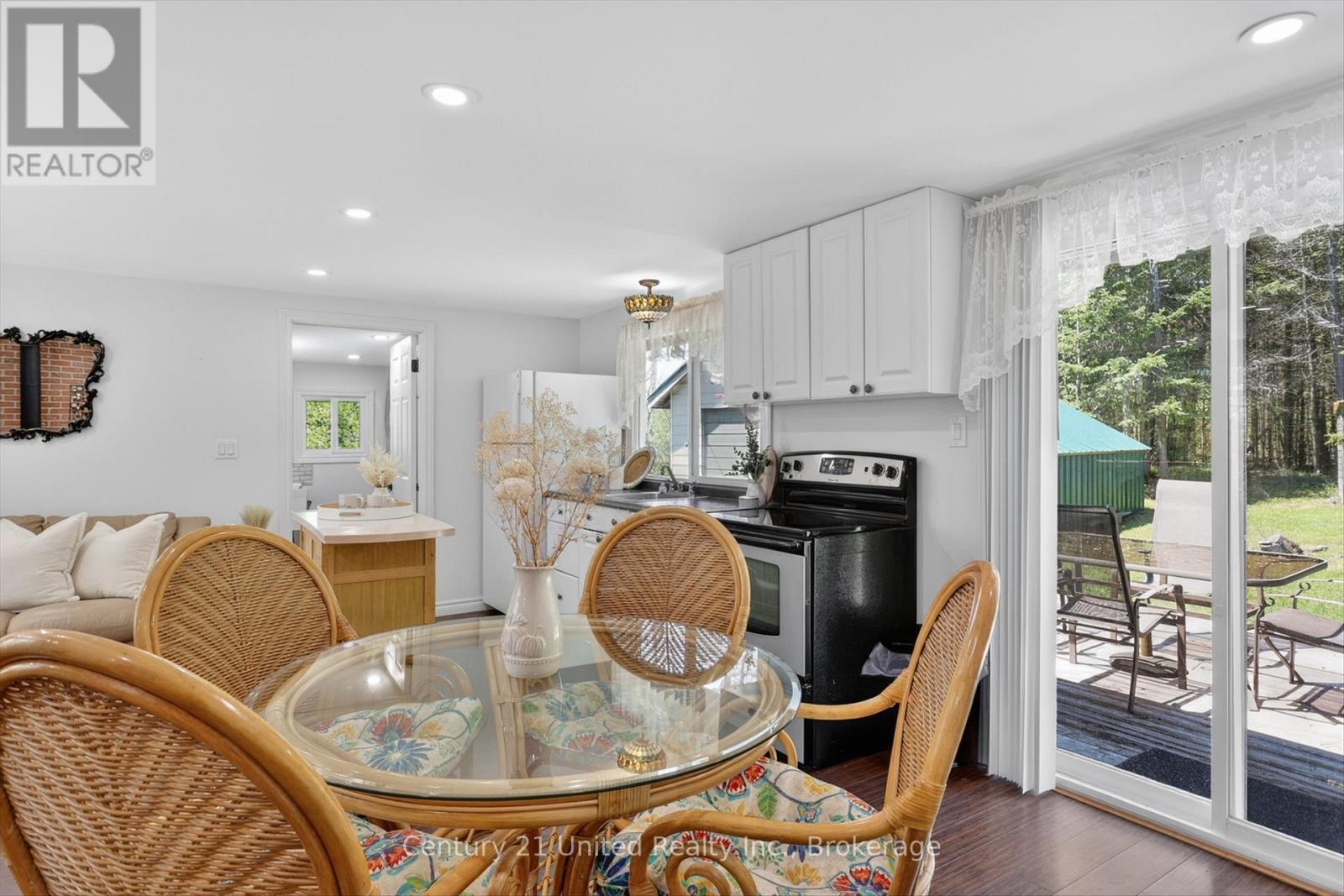 98 Lakeview Cottage Road, Kawartha Lakes (Bexley), ON - Indoor Photo Showing Other Room