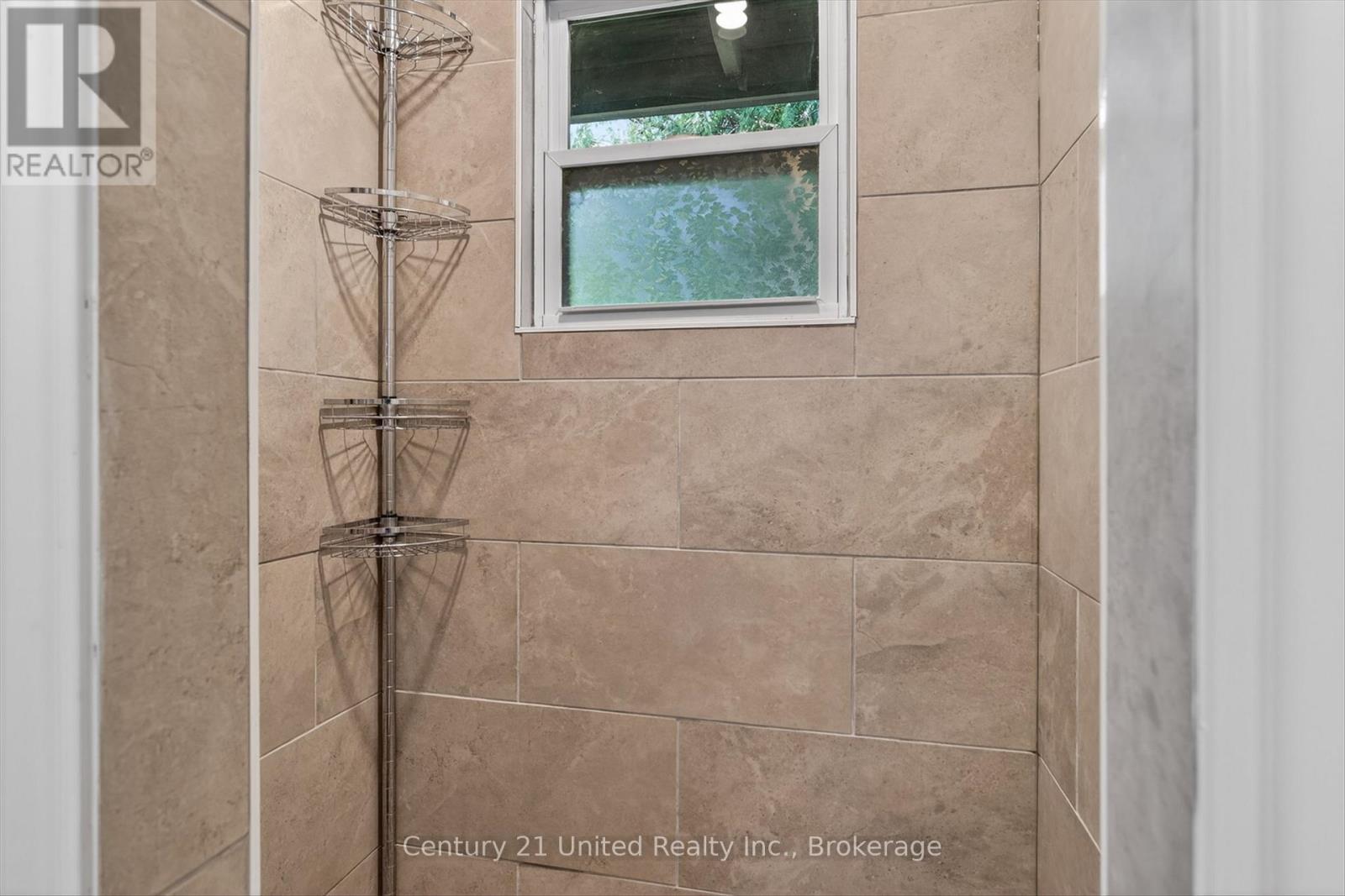 98 Lakeview Cottage Road, Kawartha Lakes (Bexley), ON - Indoor Photo Showing Bathroom
