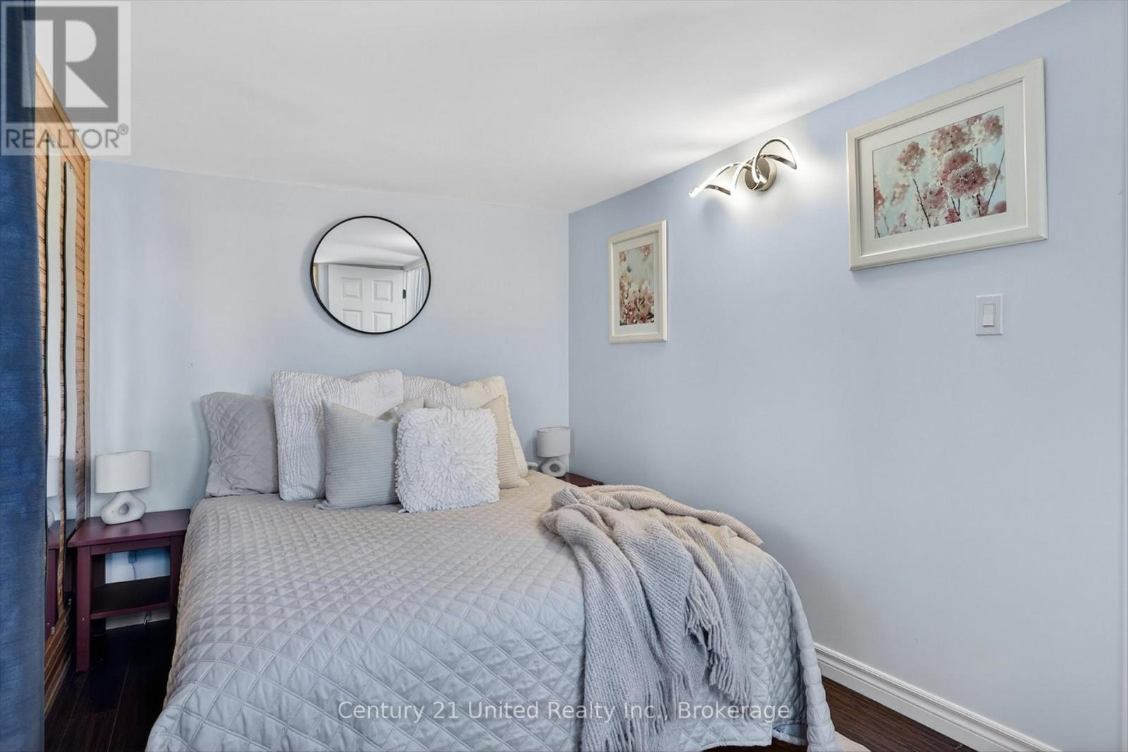 98 Lakeview Cottage Road, Kawartha Lakes (Bexley), ON - Indoor Photo Showing Bedroom