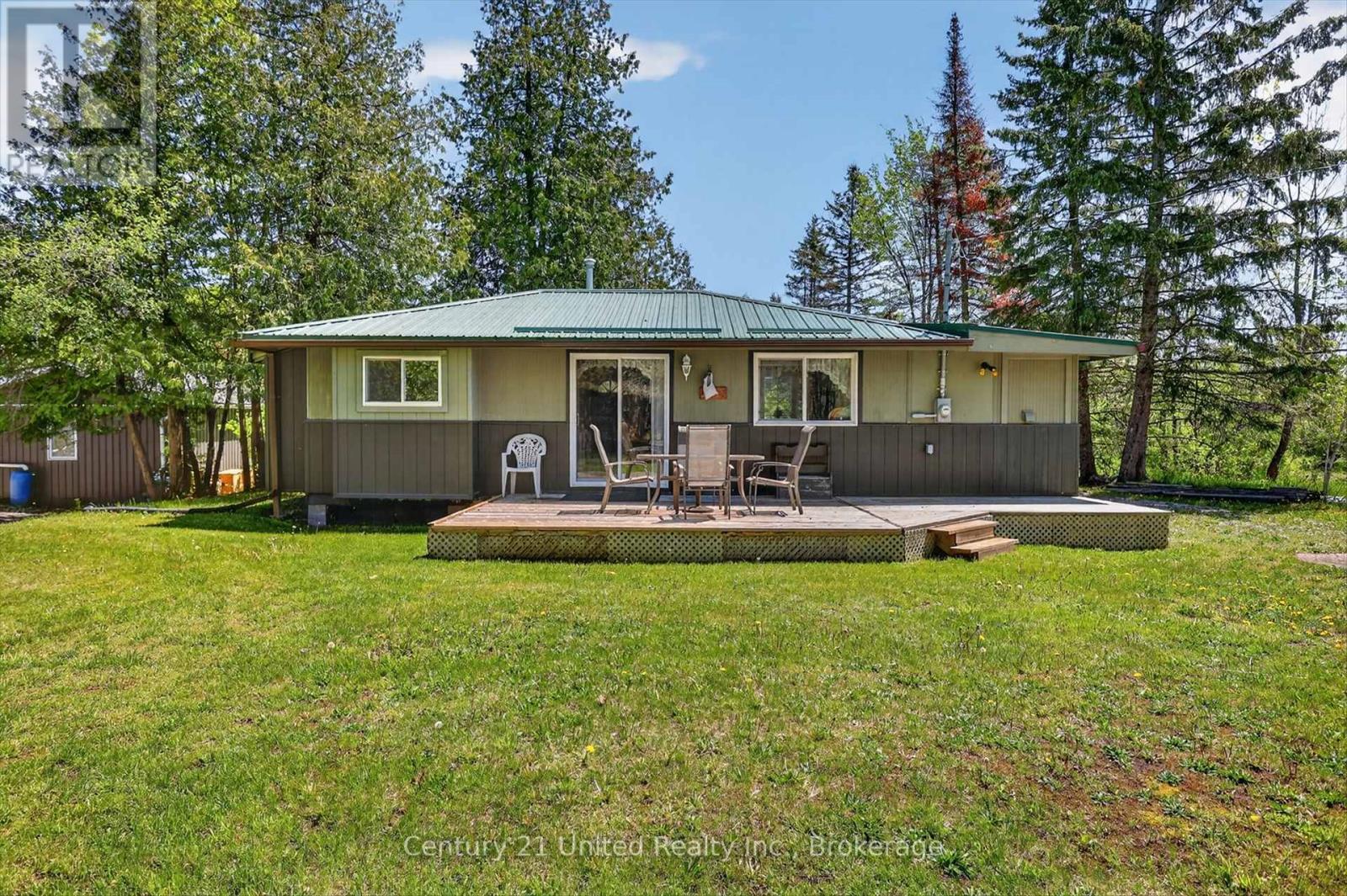 98 Lakeview Cottage Road, Kawartha Lakes (Bexley), ON - Outdoor With Deck Patio Veranda