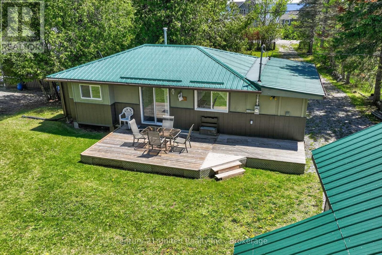 98 Lakeview Cottage Road, Kawartha Lakes (Bexley), ON - Outdoor With Deck Patio Veranda