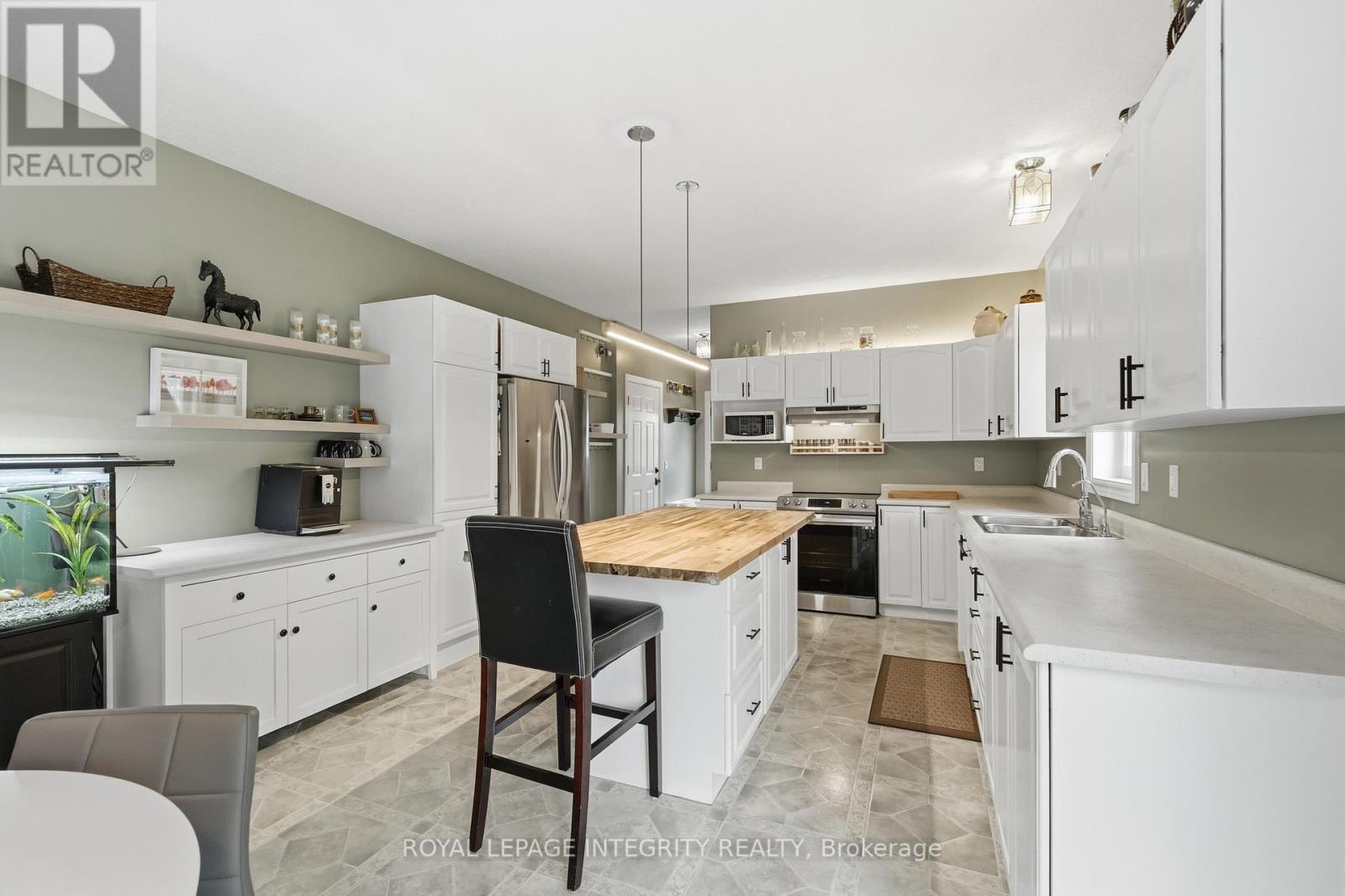 281 Frome Street, Ottawa, ON - Indoor Photo Showing Kitchen With Double Sink