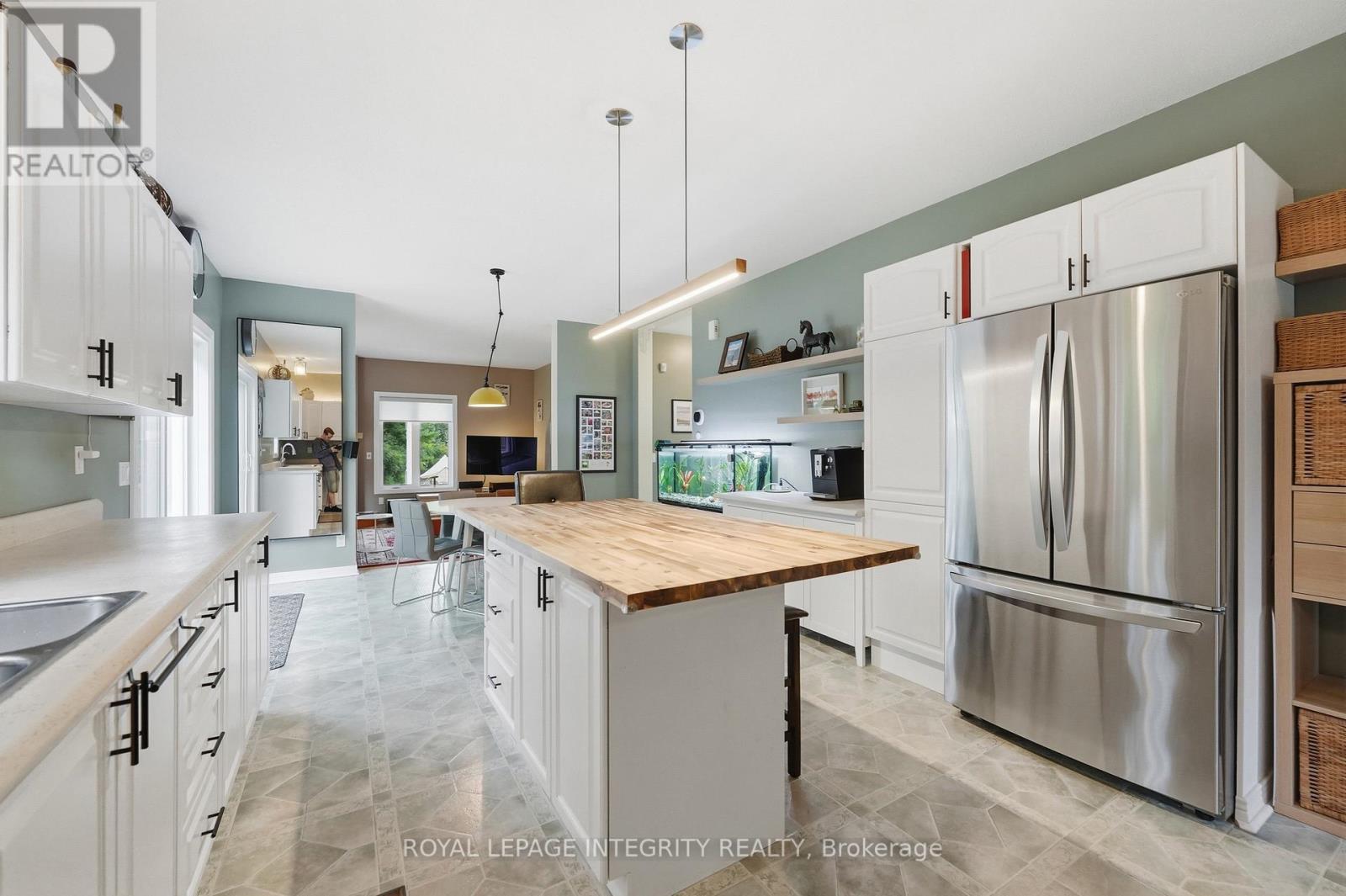281 Frome Street, Ottawa, ON - Indoor Photo Showing Kitchen With Upgraded Kitchen