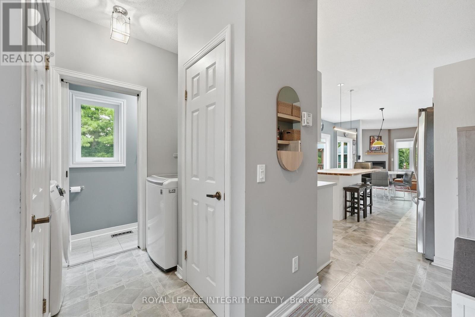 281 Frome Street, Ottawa, ON - Indoor Photo Showing Other Room