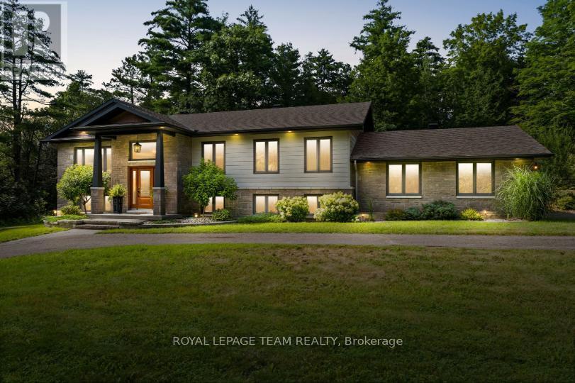 5 Peggs Lane, Mcnab/Braeside, ON - Outdoor With Facade