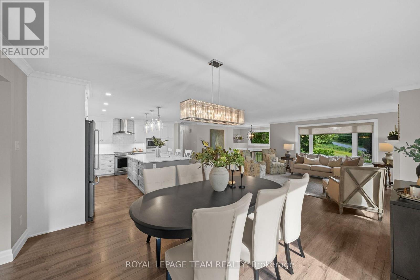 5 Peggs Lane, Mcnab/Braeside, ON - Indoor Photo Showing Dining Room
