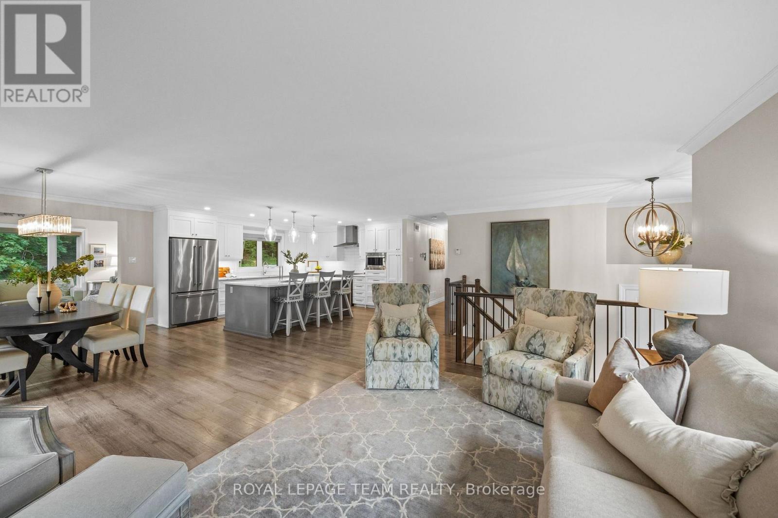 5 Peggs Lane, Mcnab/Braeside, ON - Indoor Photo Showing Living Room
