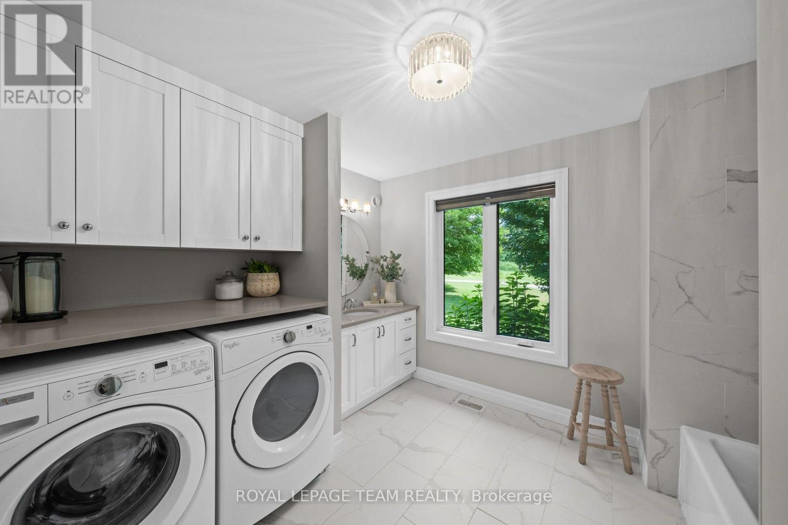 5 Peggs Lane, Mcnab/Braeside, ON - Indoor Photo Showing Laundry Room