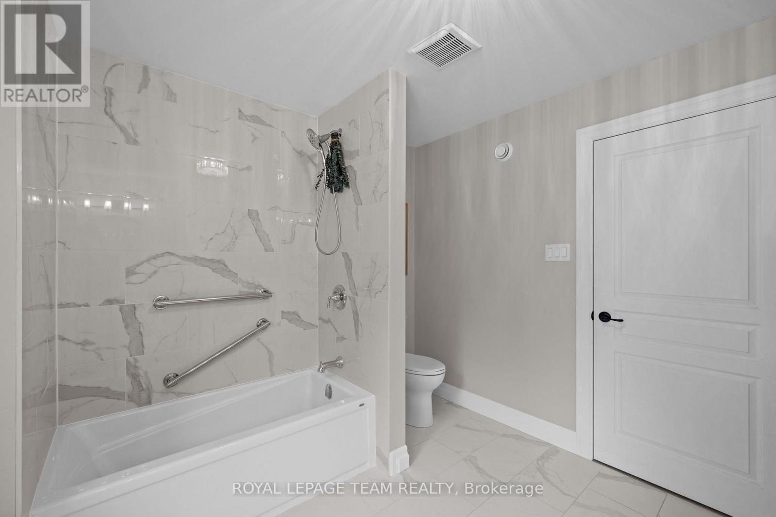 5 Peggs Lane, Mcnab/Braeside, ON - Indoor Photo Showing Bathroom